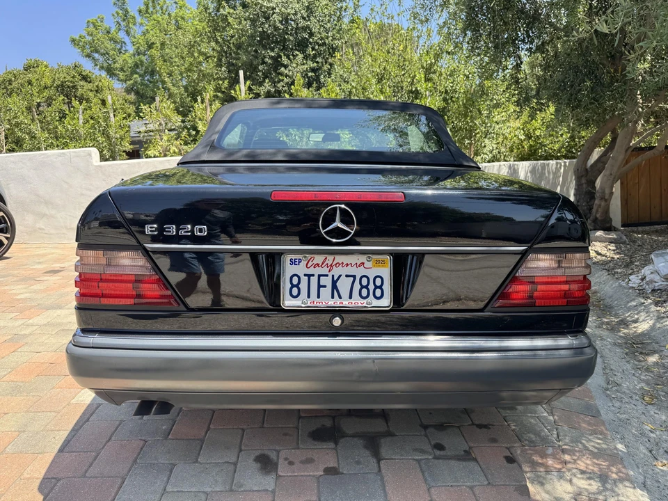 1995 Mercedes-Benz W124 E-Class - Image 13 of 31