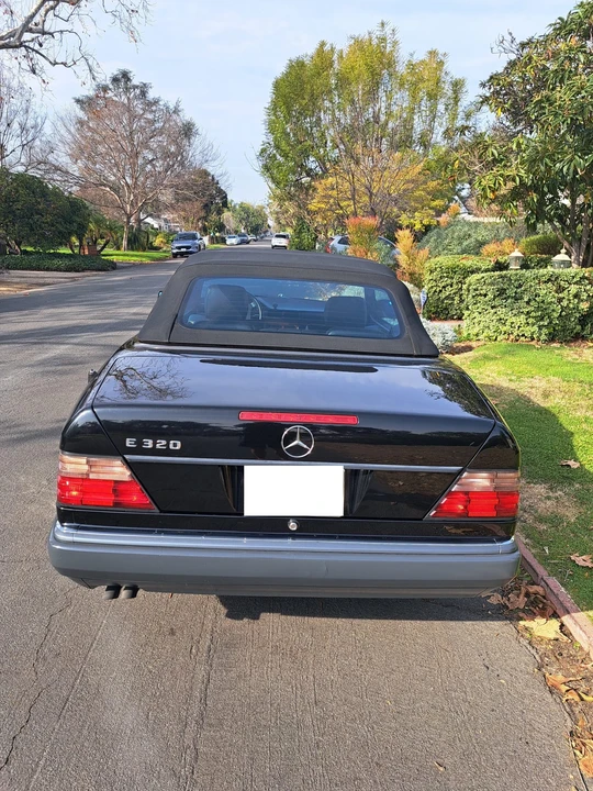 1995 Mercedes-Benz W124 E-Class - Image 6 of 31