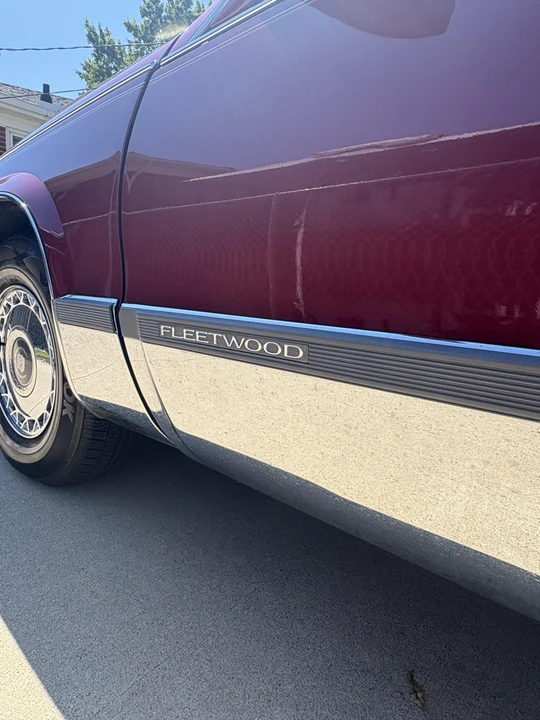 1996 Cadillac Fleetwood - Image 24 of 31