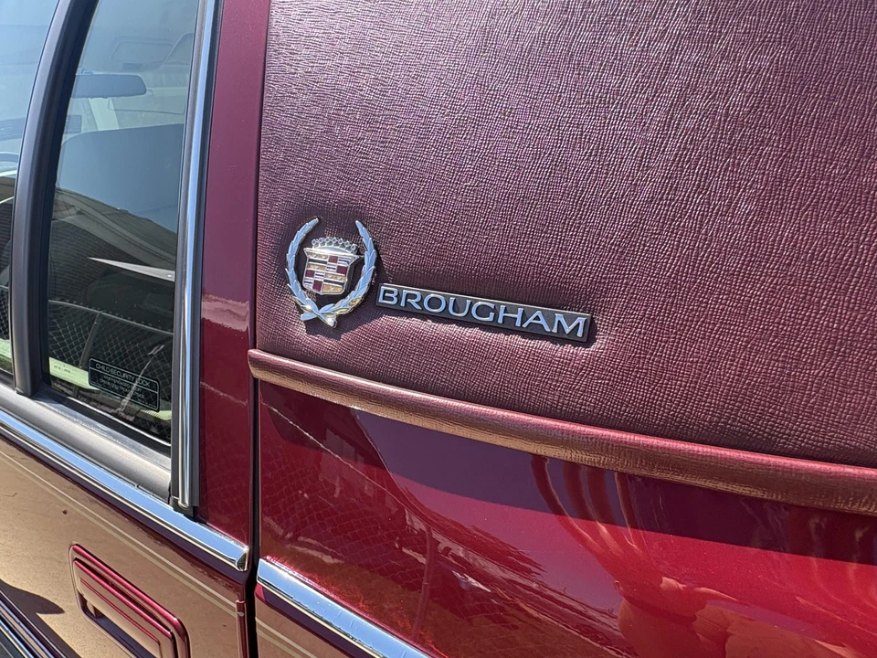 1996 Cadillac Fleetwood - Image 25 of 31