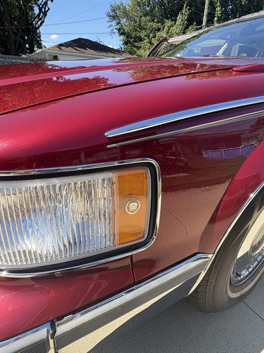 1996 Cadillac Fleetwood - Image 12 of 31