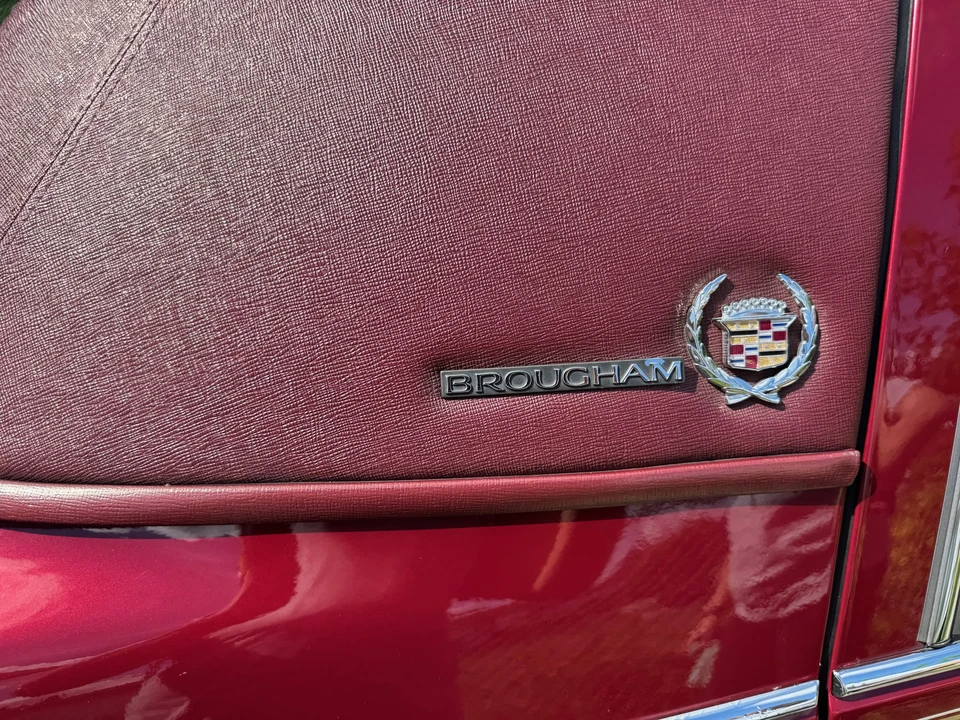 1996 Cadillac Fleetwood - Image 17 of 31