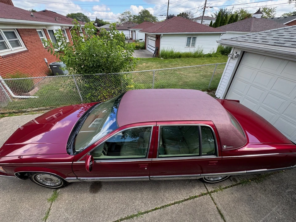 1996 Cadillac Fleetwood - Image 5 of 31