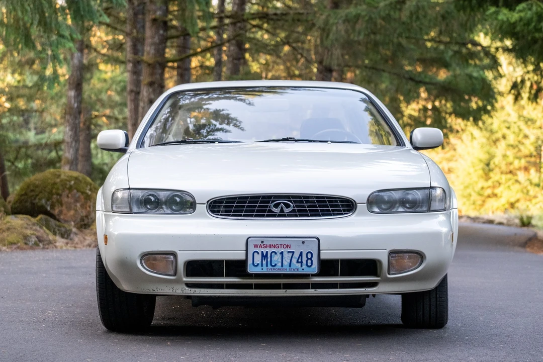 1996 Infiniti J30 - Image 2 of 31