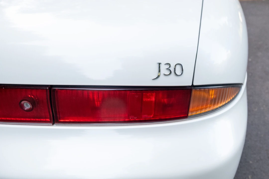 1996 Infiniti J30 - Image 16 of 31