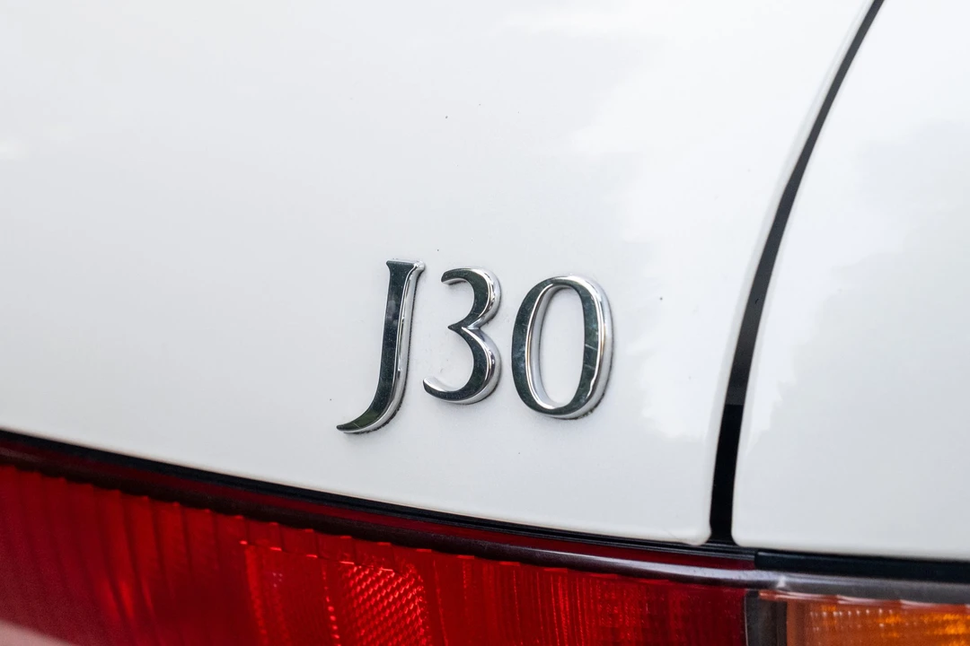 1996 Infiniti J30 - Image 30 of 31
