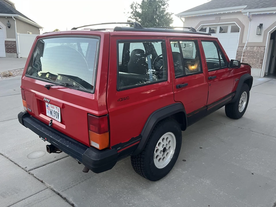 1996 Jeep XJ Cherokee - Image 15 of 31