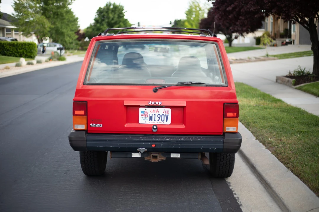 1996 Jeep XJ Cherokee - Image 13 of 31