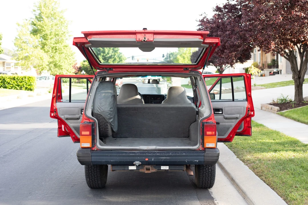 1996 Jeep XJ Cherokee - Image 27 of 31