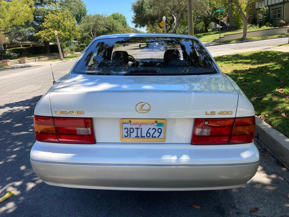 1996 Lexus LS 2nd Gen - Image 16 of 31