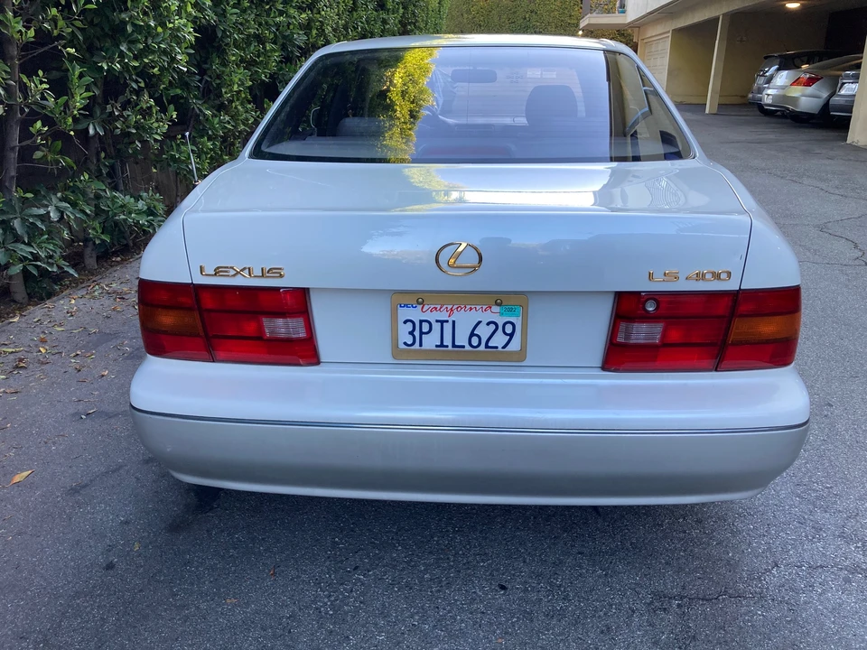 1996 Lexus LS 2nd Gen - Image 14 of 31