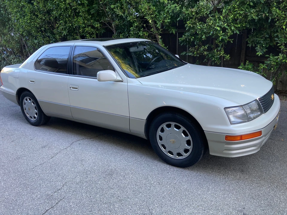 1996 Lexus LS 2nd Gen - Image 9 of 31