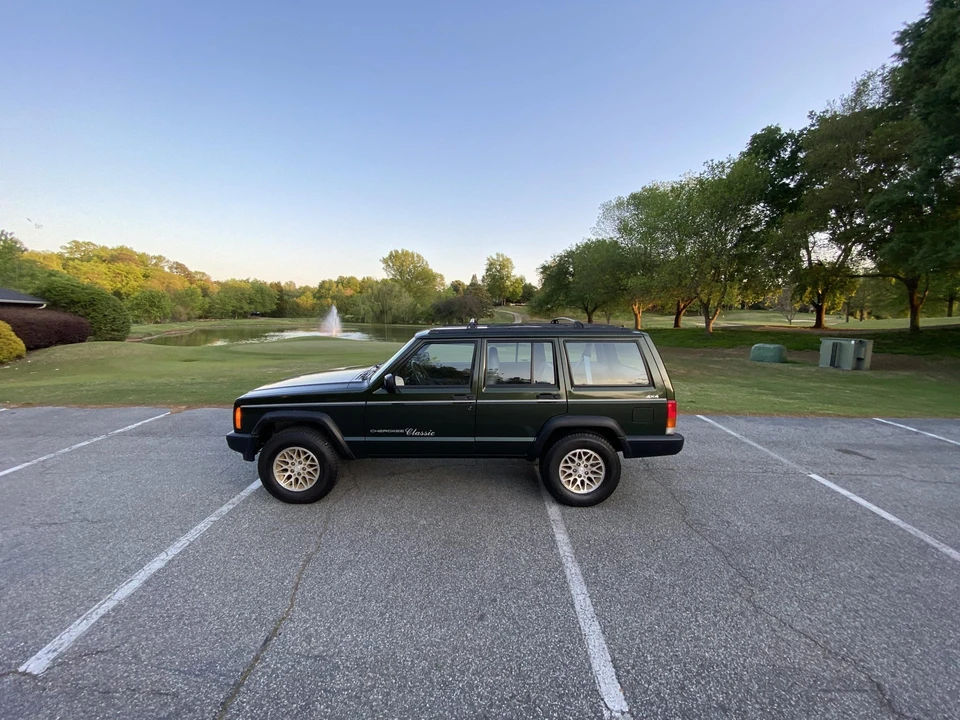 1997 Jeep XJ Cherokee - Image 12 of 31