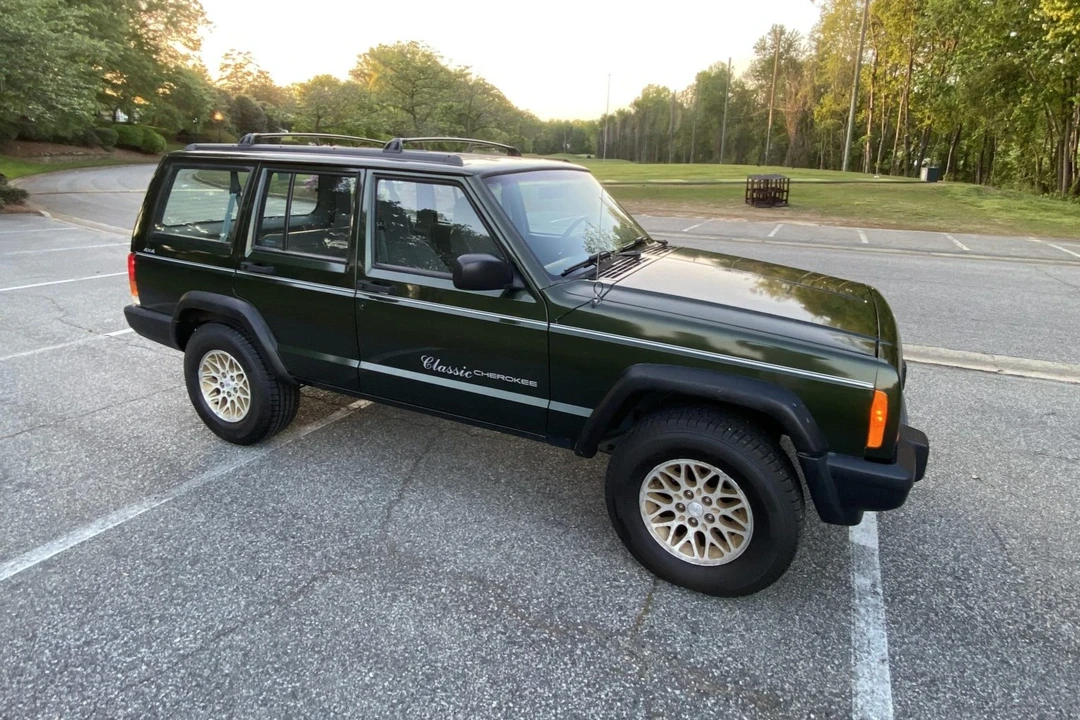 1997 Jeep XJ Cherokee - Image 6 of 31