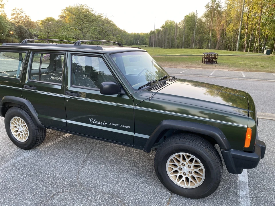 1997 Jeep XJ Cherokee - Image 25 of 31