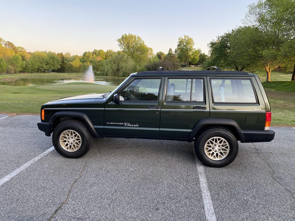 1997 Jeep XJ Cherokee - Image 10 of 31