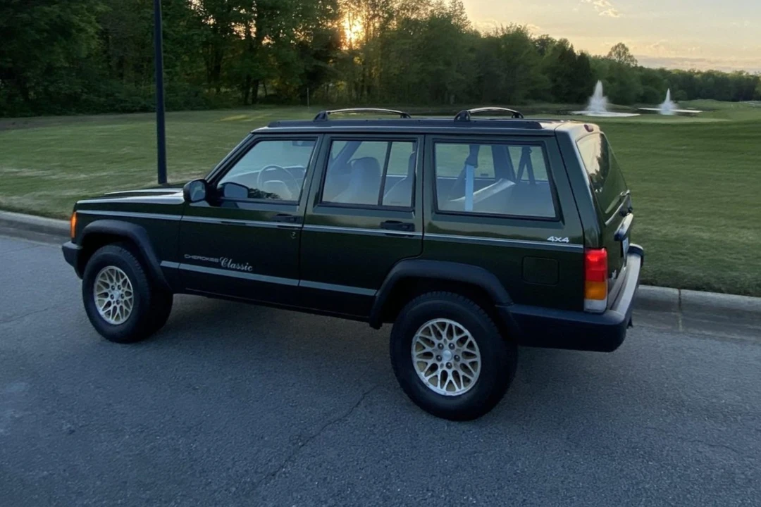 1997 Jeep XJ Cherokee - Image 7 of 31