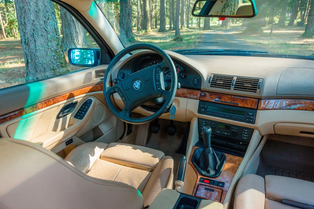 1998 BMW E39 540i - Image 20 of 31