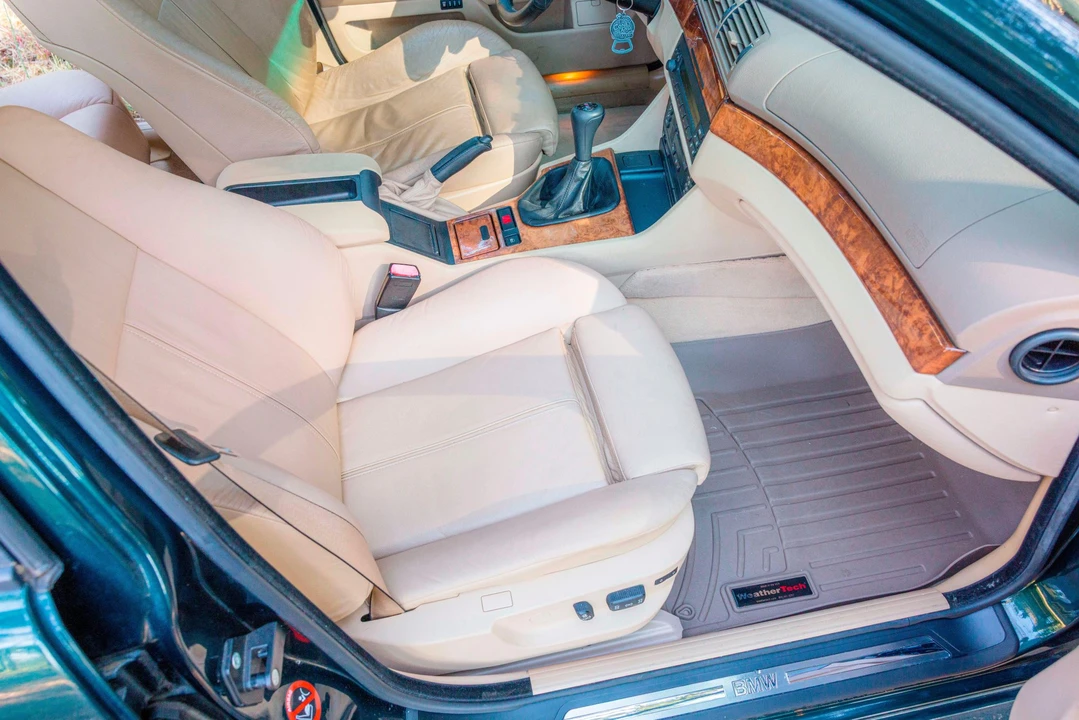 1998 BMW E39 540i - Image 28 of 31