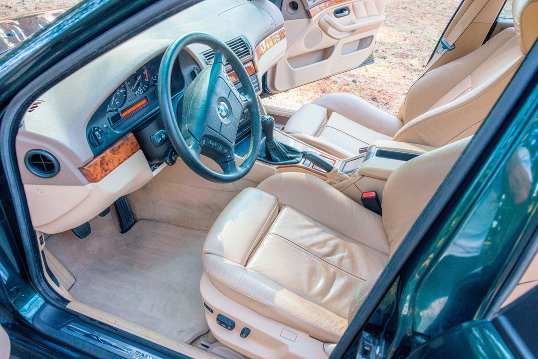 1998 BMW E39 540i - Image 30 of 31