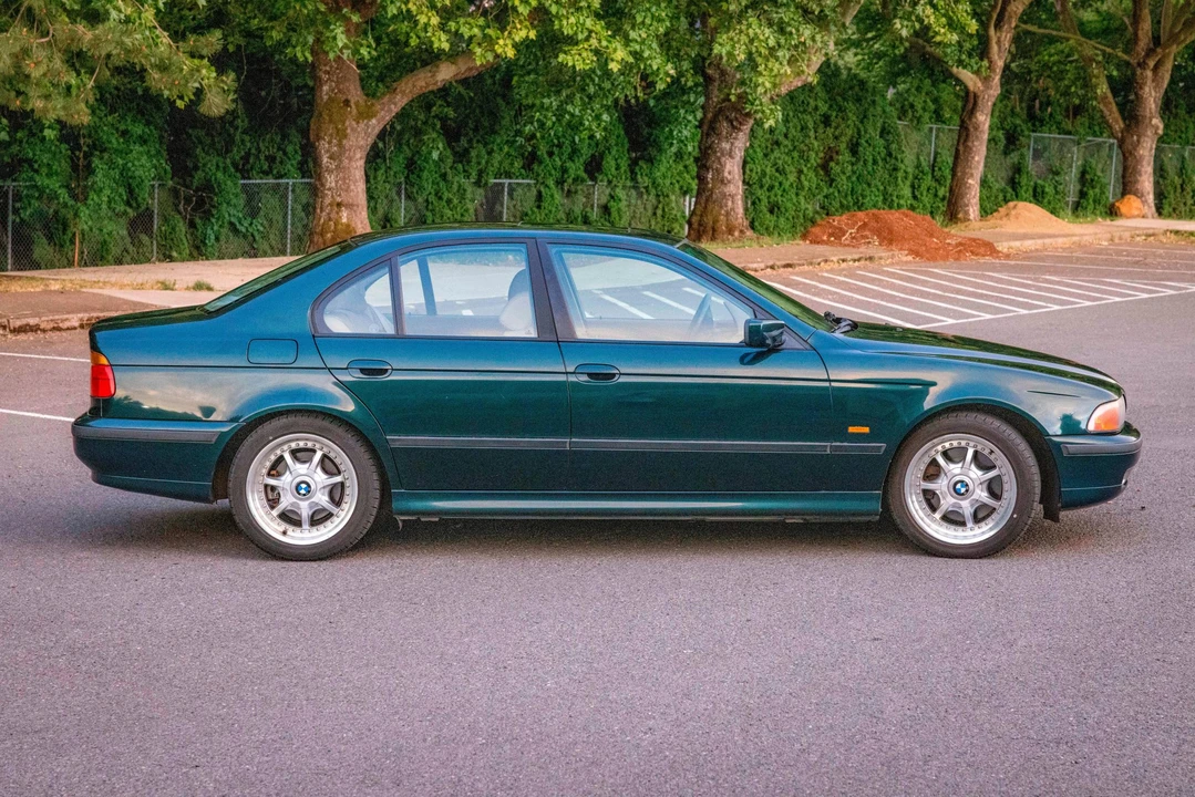 1998 BMW E39 540i - Image 5 of 31