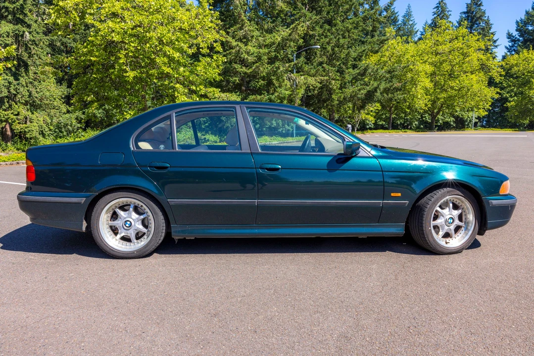 1998 BMW E39 540i - Image 16 of 31