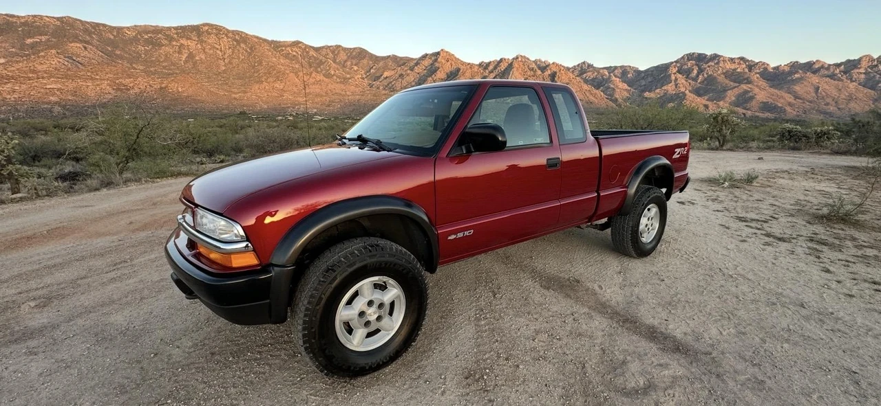 1998 Chevrolet S-10 - Image 4 of 31