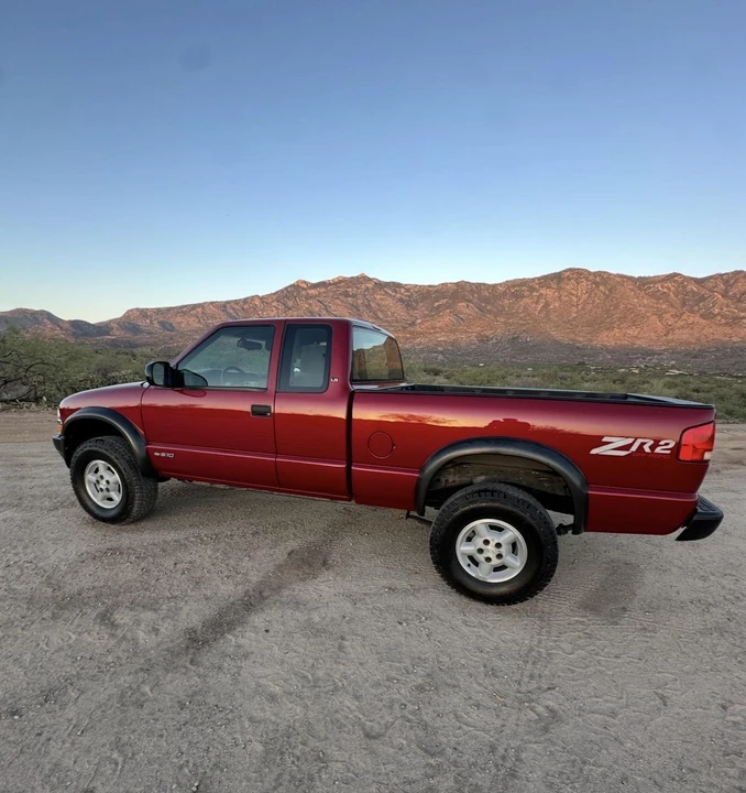 1998 Chevrolet S-10 - Image 5 of 31