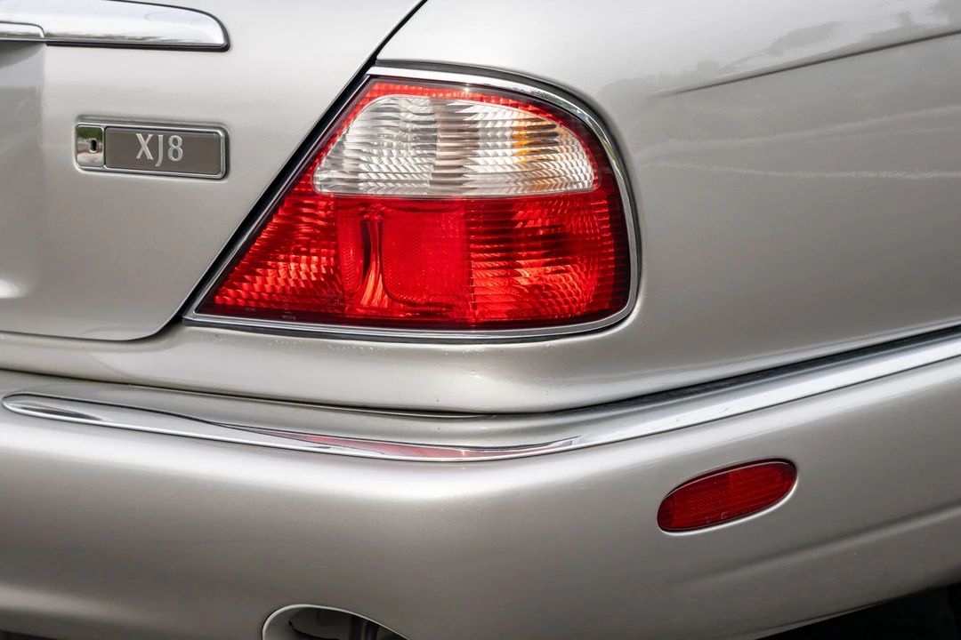 1998 Jaguar X308 XJR - Image 13 of 31