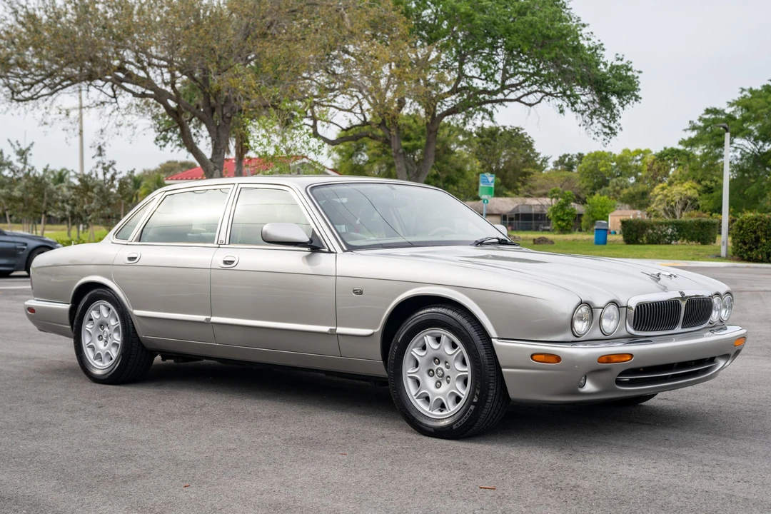 1998 Jaguar X308 XJR - Image 3 of 31