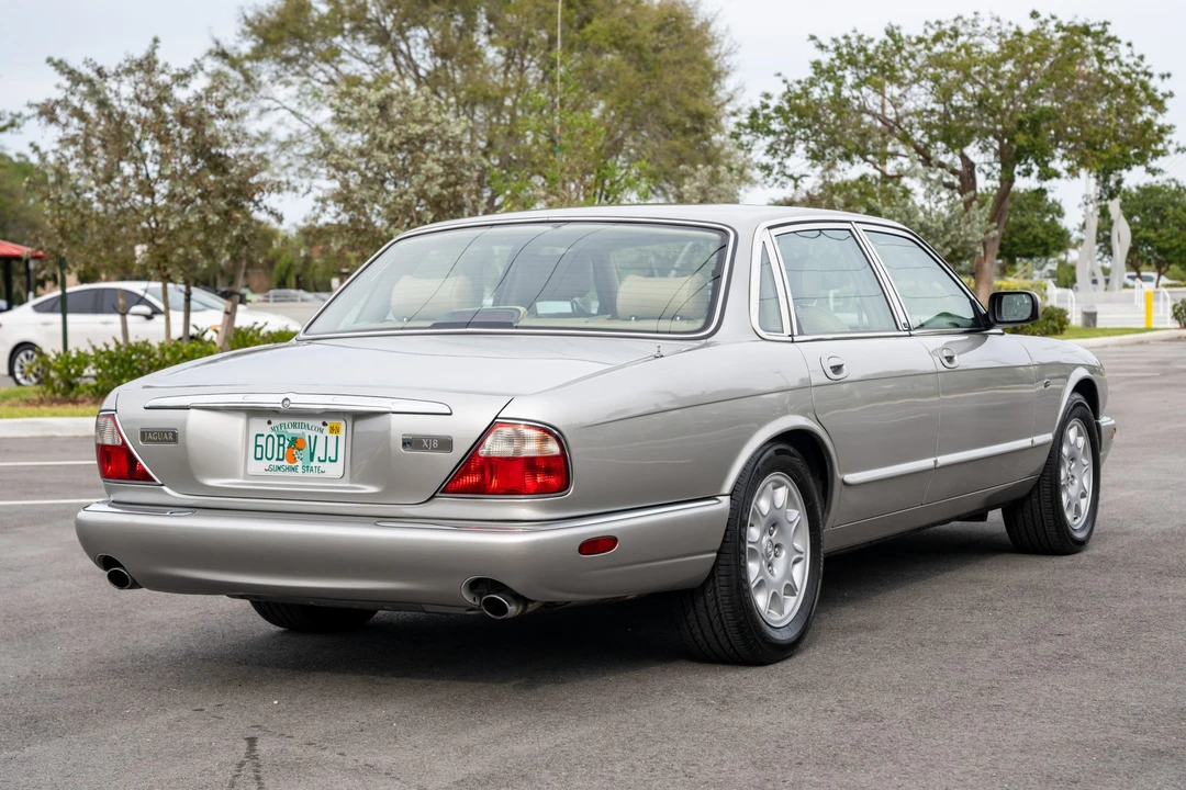 1998 Jaguar X308 XJR - Image 5 of 31
