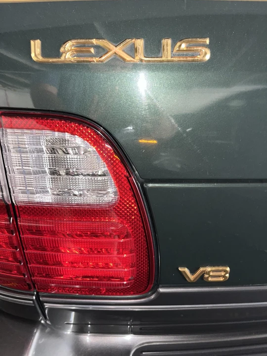 1998 Lexus LX 2nd Gen - Image 19 of 31