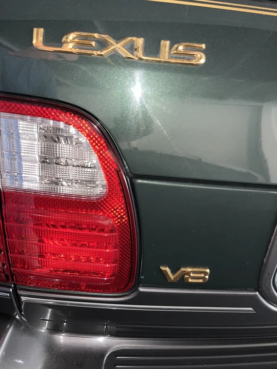 1998 Lexus LX 2nd Gen - Image 18 of 31
