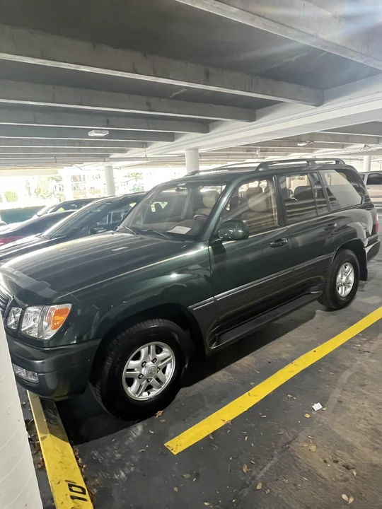 1998 Lexus LX 2nd Gen - Image 9 of 31