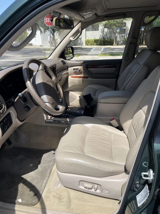 1998 Lexus LX 2nd Gen - Image 27 of 31