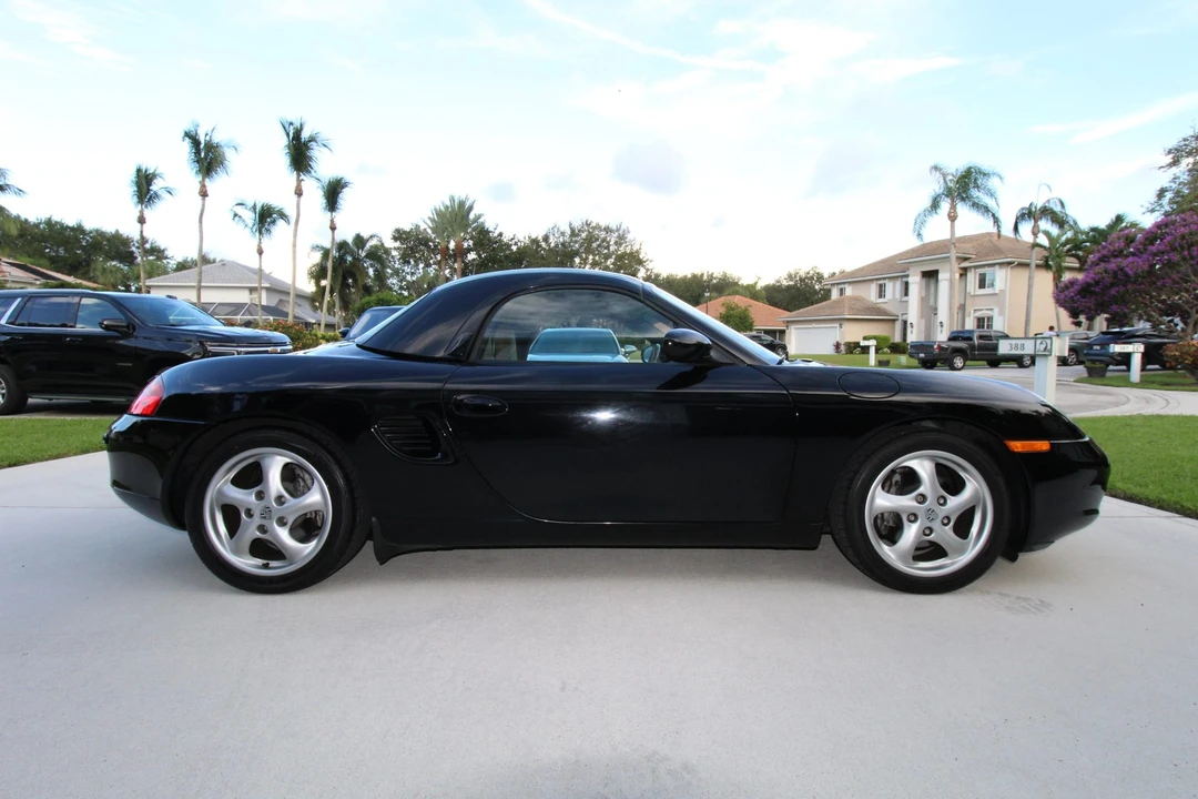 1998 Porsche 986 Boxster - Image 11 of 31