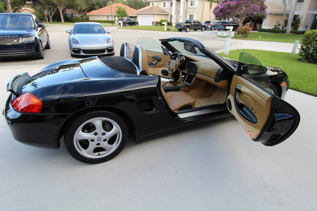 1998 Porsche 986 Boxster - Image 13 of 31