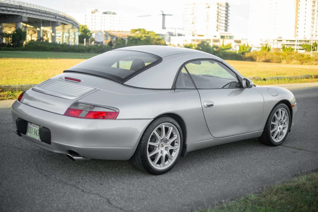 1999 Porsche 996 Carrera - Image 12 of 31