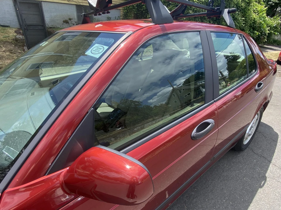 1999 Saab 9-5 1st Gen - Image 13 of 31