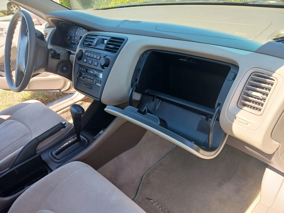 2000 Honda Accord 6th Gen - Image 26 of 31