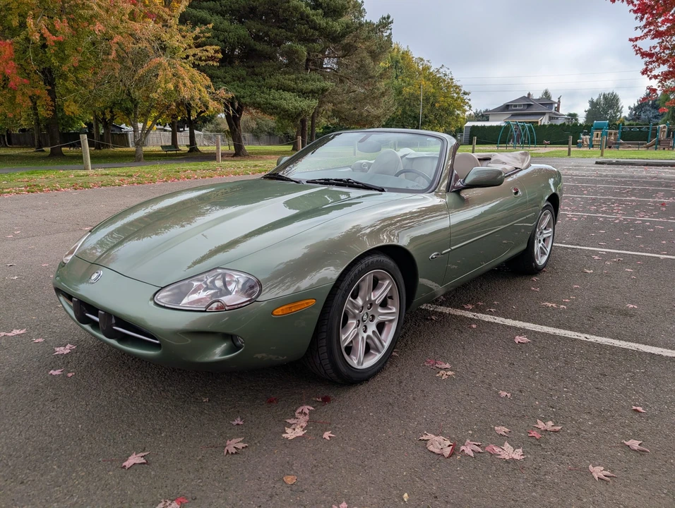 2000 Jaguar X100 XK8 - Image 2 of 31