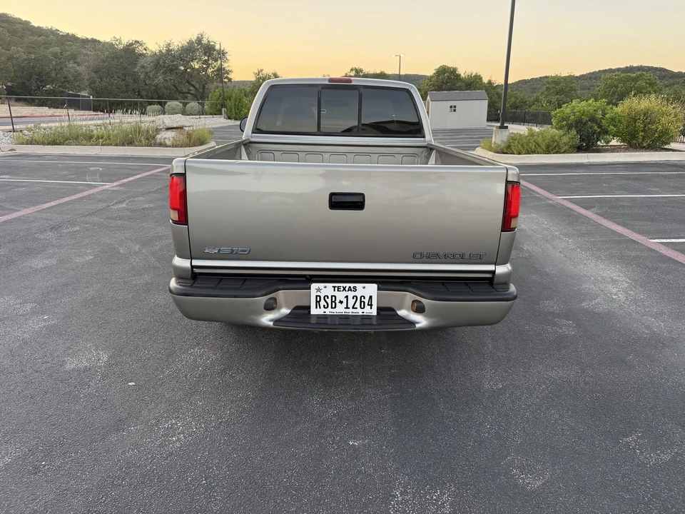 2001 Chevrolet S-10 - Image 25 of 31