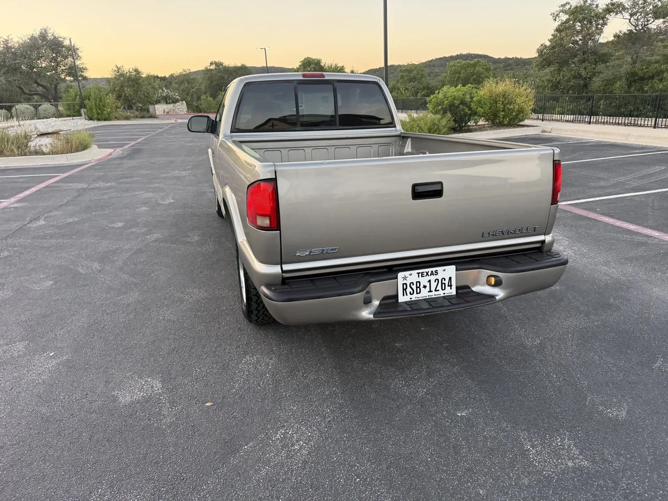 2001 Chevrolet S-10 - Image 23 of 31