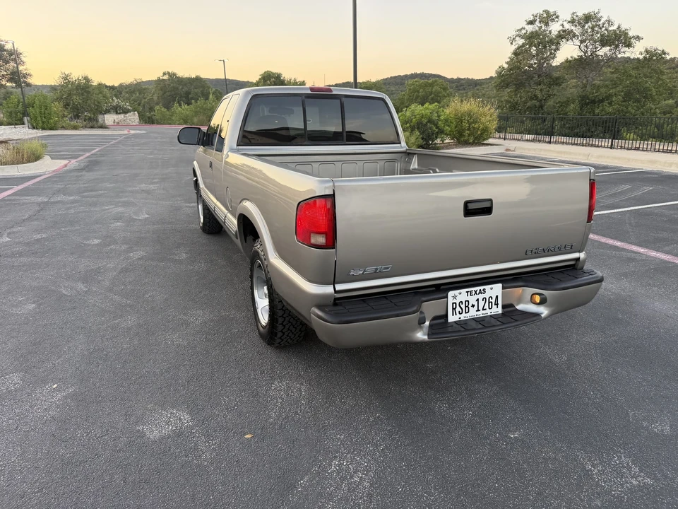 2001 Chevrolet S-10 - Image 21 of 31