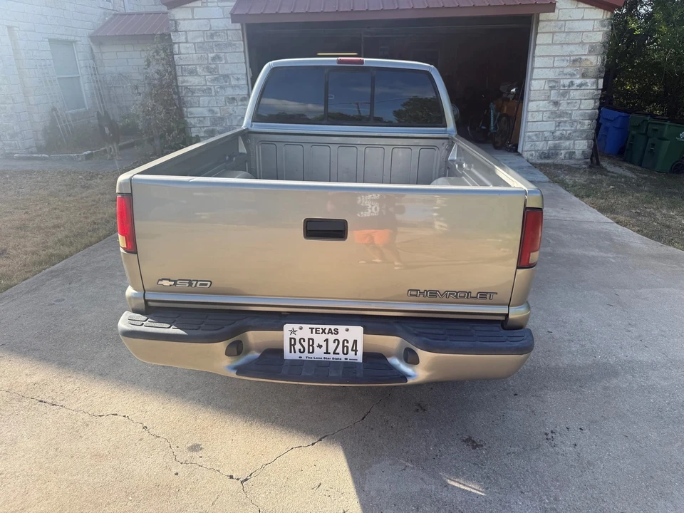 2001 Chevrolet S-10 - Image 26 of 31