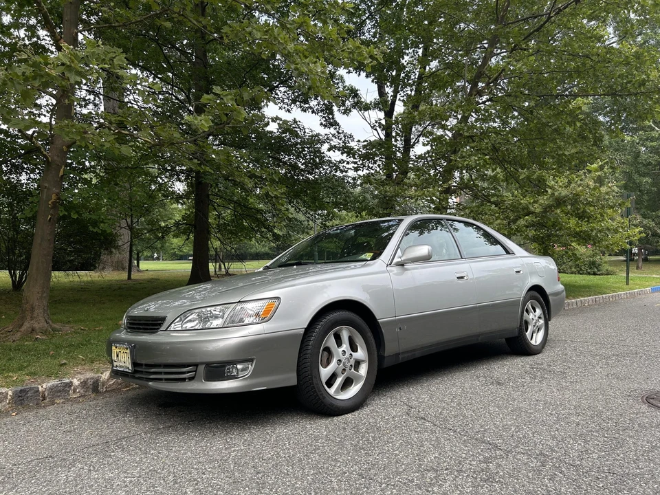2001 Lexus ES 3rd Gen - Image 4 of 31