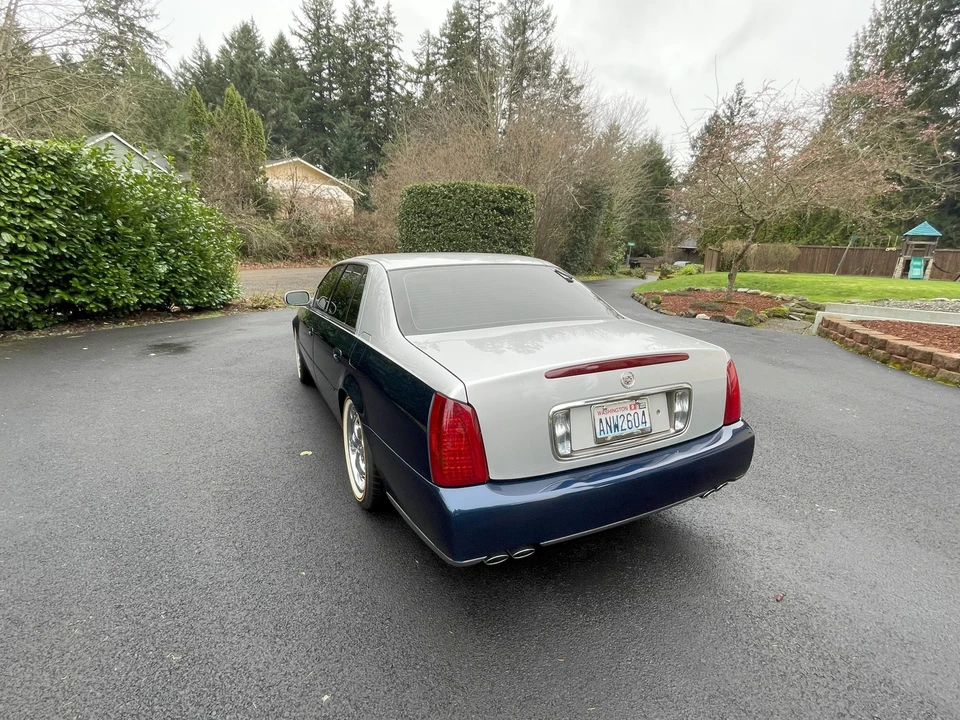 2002 Cadillac DeVille 8th Gen - Image 11 of 31