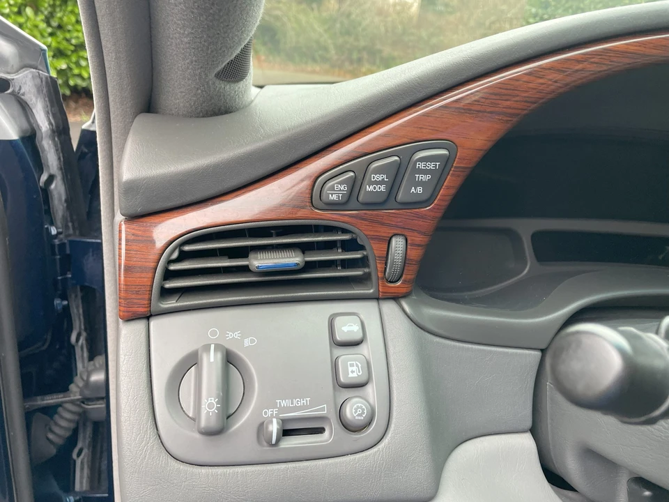 2002 Cadillac DeVille 8th Gen - Image 30 of 31