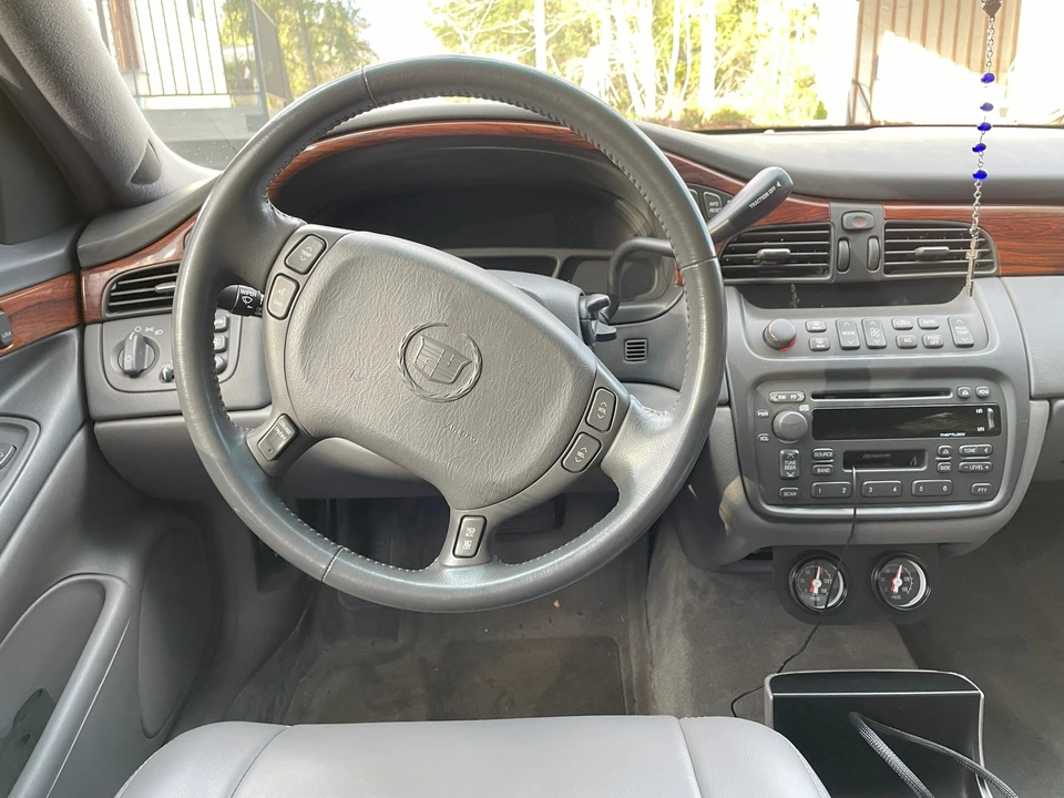 2002 Cadillac DeVille 8th Gen - Image 28 of 31