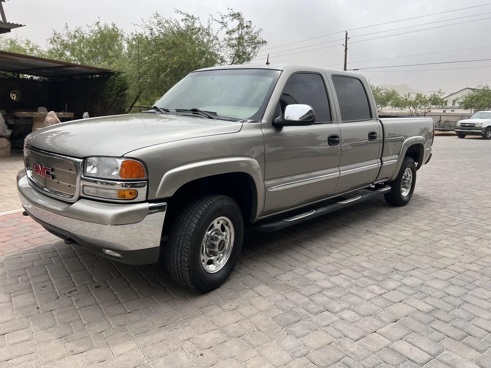 2002 GMC Sierra Heavy Duty 2nd Gen - Image 4 of 31